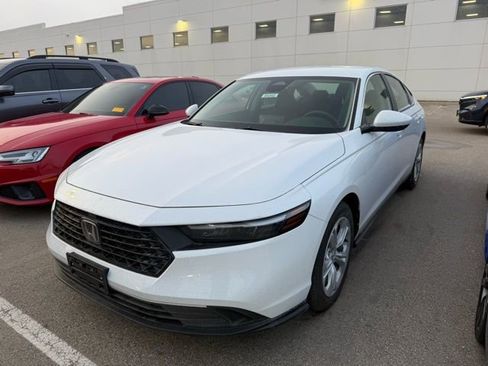 Used 2025 Honda Accord LX image 3