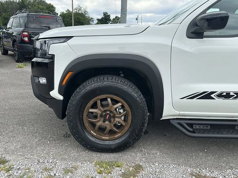 Used 2024 Nissan Frontier SV w/ Hardbody Edition image 7