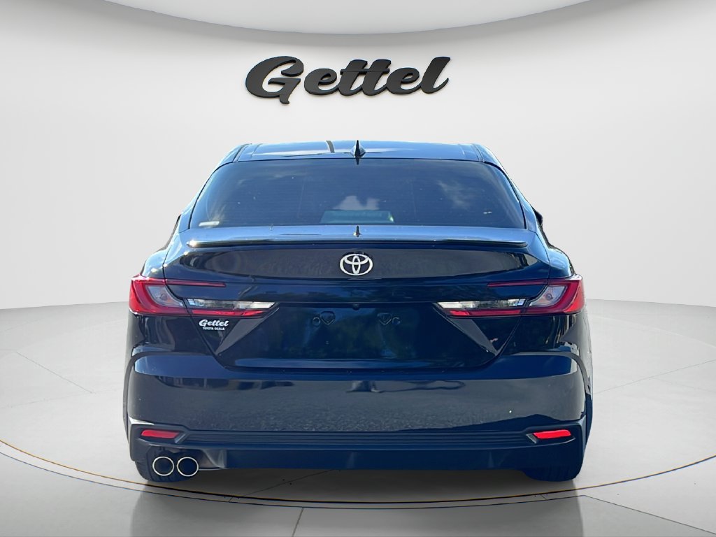 Used 2025 Toyota Camry SE FWD image 6