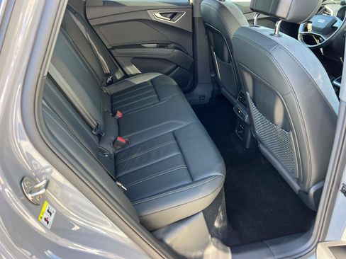 Used 2024 Audi Q4 e-tron Premium Plus image 15