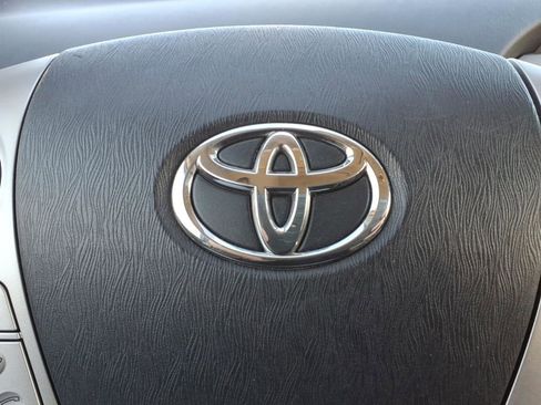 Used 2013 Toyota Prius Three w/ Solar Roof Pkg image 17