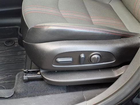 Certified 2023 Chevrolet Equinox RS image 13