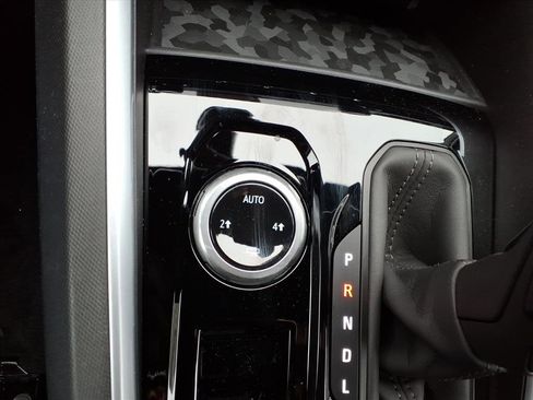 New 2026 Chevrolet Colorado W/T image 11