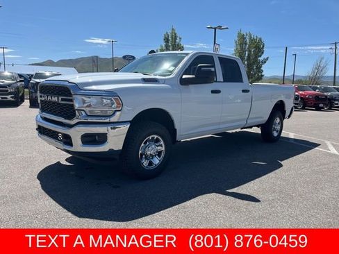 Used 2024 RAM 2500 Tradesman w/ Chrome Appearance Group AWD/4WD image 8