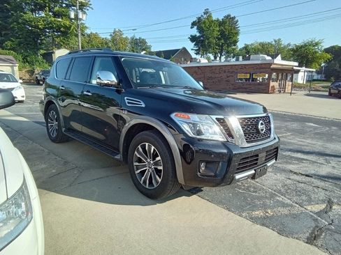 Used 2020 Nissan Armada SL image 2