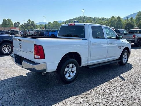 Used 2022 RAM 1500 Classic SLT w/ Electronics Convenience Group AWD/4WD image 8