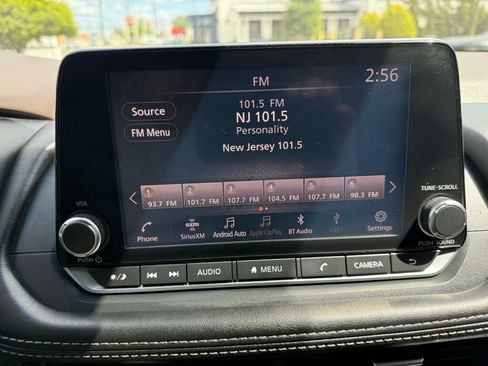 Used 2021 Nissan Rogue SV AWD/4WD image 17