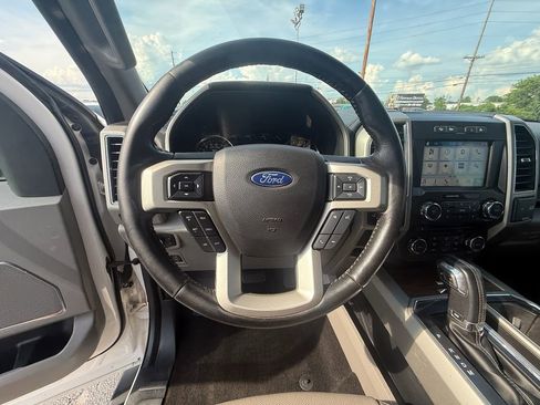 Used 2018 Ford F150 Lariat AWD/4WD image 16