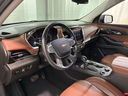 Used 2021 Chevrolet Traverse High Country AWD/4WD image 17