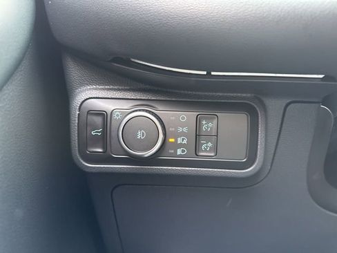 Used 2025 Ford Explorer ST-Line w/ Premium Package image 17