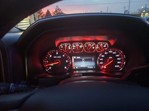 Used 2015 GMC Sierra 2500 SLE image 14