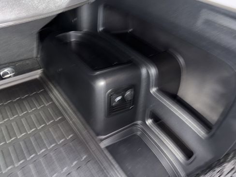 Used 2023 Toyota 4Runner 40th Anniversary SE AWD/4WD image 38