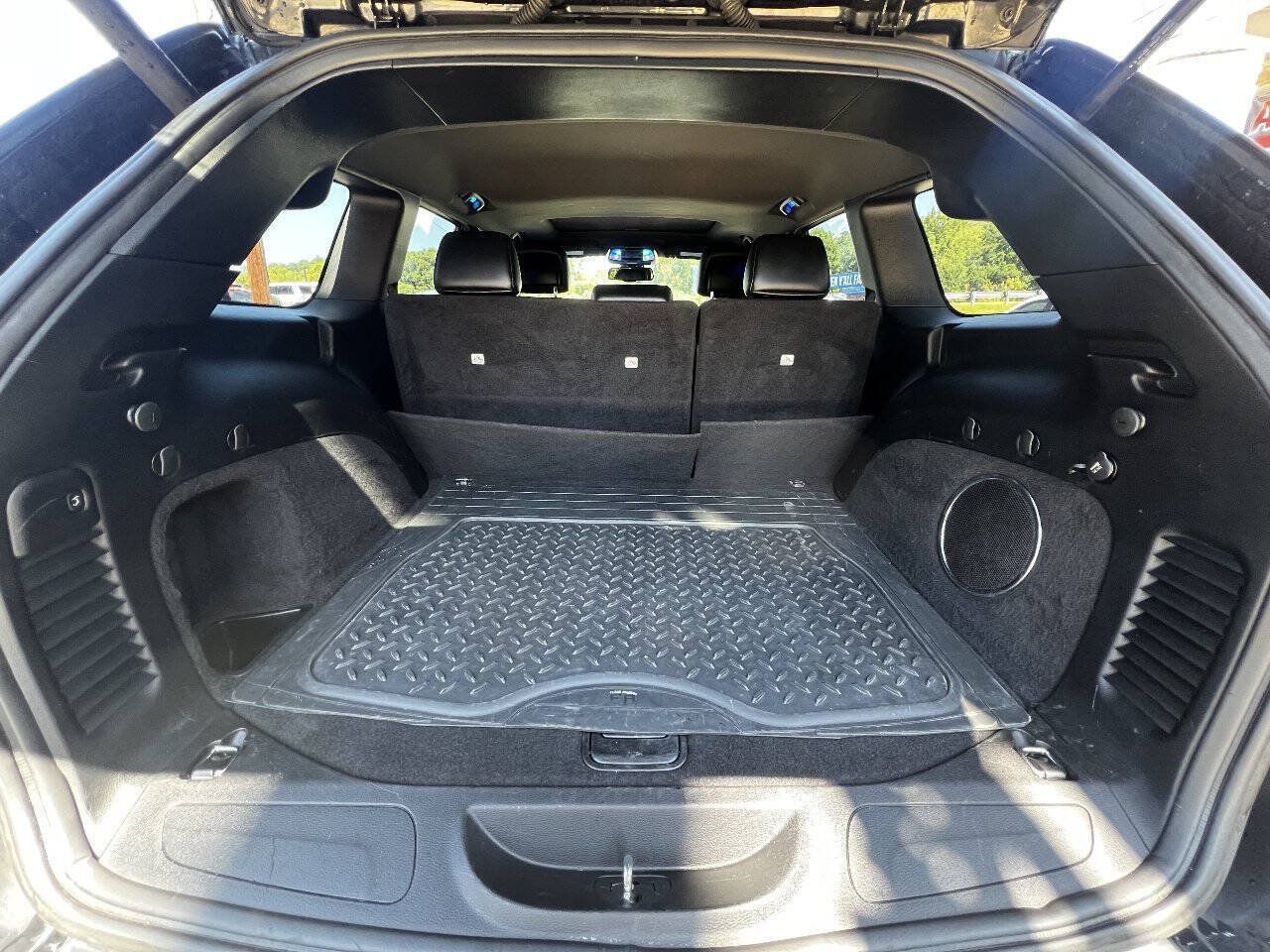 Used 2015 Jeep Grand Cherokee Altitude RWD image 16