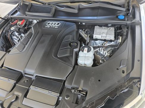 Used 2018 Audi Q7 3.0T Prestige w/ Prestige Package AWD/4WD image 36