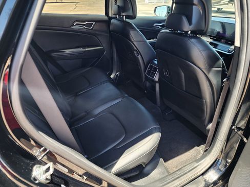 Used 2023 Kia Sportage EX FWD image 13
