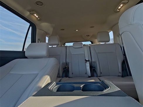 Used 2024 Ford Expedition Max XLT image 28