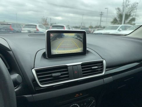 Used 2016 MAZDA MAZDA3 i Sport image 17