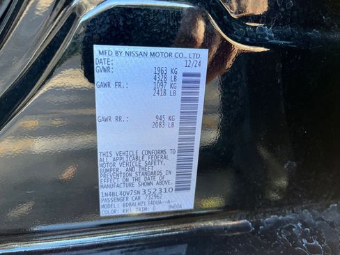 Used 2025 Nissan Altima 2.5 SV image 28