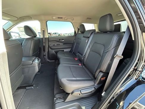 New 2026 Nissan Pathfinder SL AWD/4WD image 39