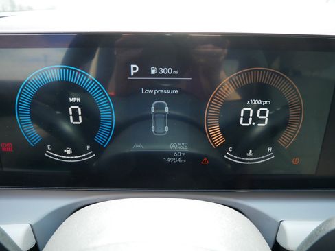 Used 2025 Hyundai Tucson SEL AWD/4WD image 17