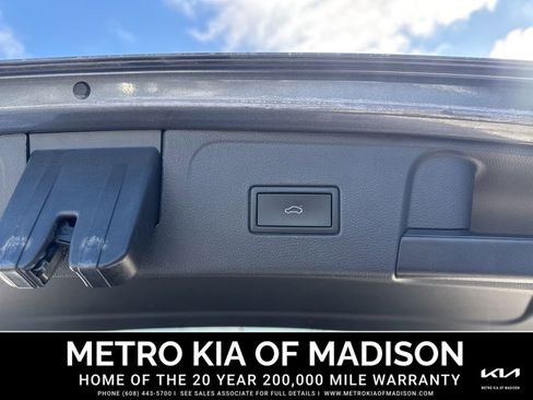 Used 2022 Volkswagen Atlas SEL image 30