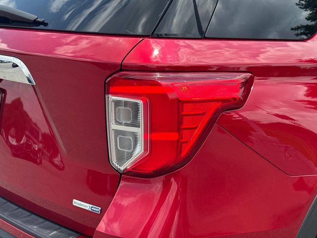 Used 2020 Ford Explorer XLT w/ Equipment Group 202A AWD/4WD image 13