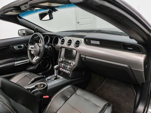 Used 2018 Ford Mustang Premium image 5