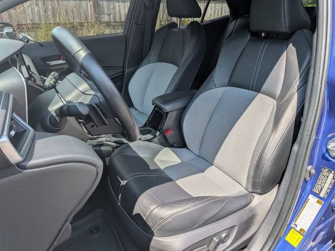 Used 2025 Toyota Corolla XSE FWD image 10