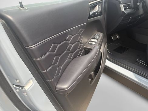 Used 2025 Mitsubishi Outlander SEL AWD/4WD image 14