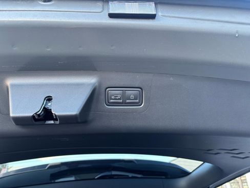 Used 2025 Hyundai Santa Fe Limited image 16