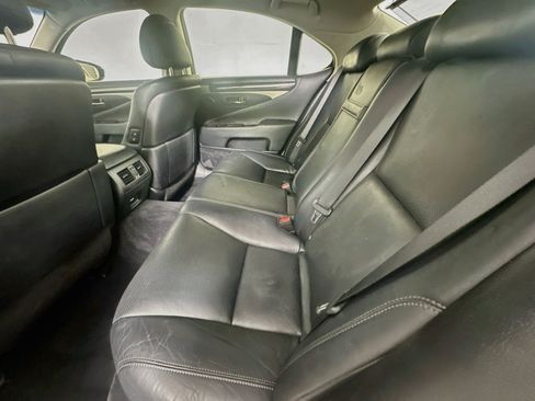 Used 2014 Lexus LS 460 w/ Comfort Package RWD image 28