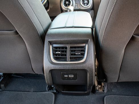 Used 2019 Chevrolet Blazer LT image 14