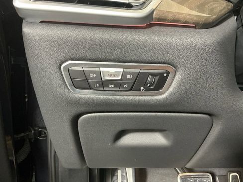 Used 2022 BMW X6 xDrive40i w/ Executive Package image 17