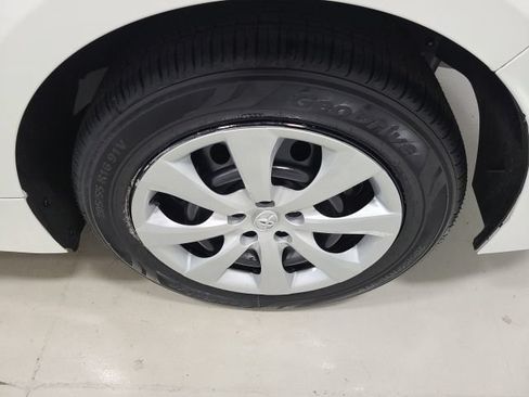 Used 2023 Toyota Corolla LE FWD image 36