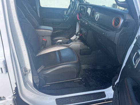 Used 2020 Jeep Gladiator Mojave image 5