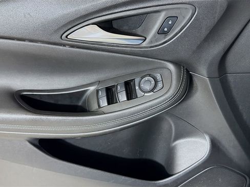 Used 2024 Buick Encore GX Sport Touring image 15