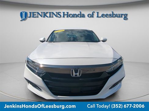 Used 2018 Honda Accord Sport image 9