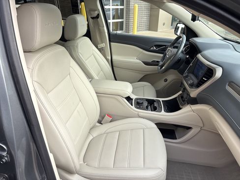 Used 2022 GMC Acadia Denali w/ Denali Ultimate Package image 33