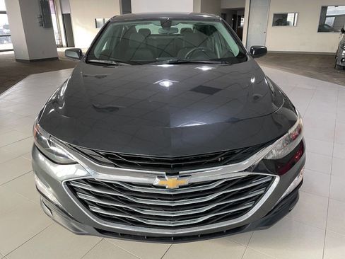 Used 2021 Chevrolet Malibu LT image 2