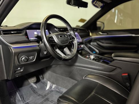 Used 2021 Jeep Grand Cherokee L Overland w/ Luxury Tech Group IV image 15