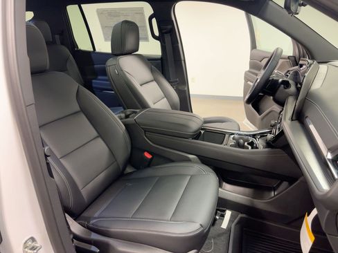 New 2026 Chevrolet Traverse LT w/ Sun and Wheel Package image 31