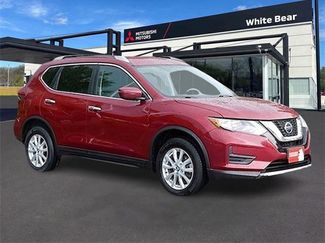 Used 2018 Nissan Rogue SV image 1