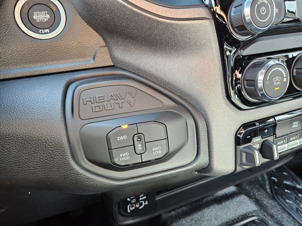 New 2026 RAM 5500 Tradesman AWD/4WD image 20