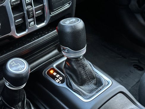 Used 2021 Jeep Wrangler Unlimited Sport image 21