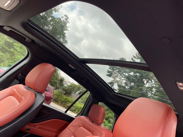 Used 2025 Lincoln Aviator Reserve w/ Jet Appearance Package AWD/4WD image 39