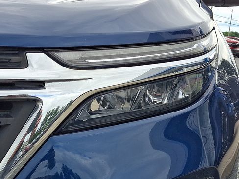 Used 2022 Chevrolet Equinox LT FWD image 10