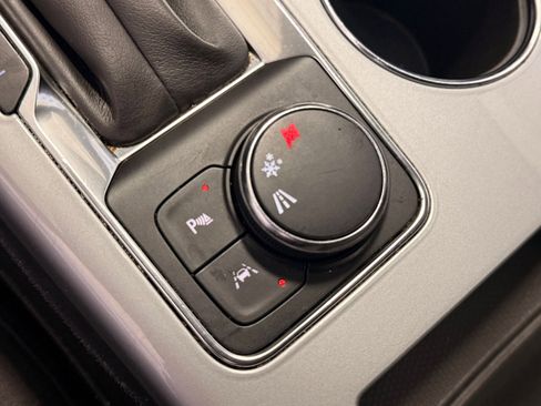 Used 2022 Chevrolet Blazer LT image 39