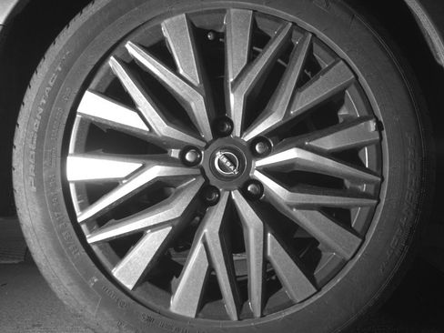 Used 2025 Nissan Altima 2.5 SV image 15