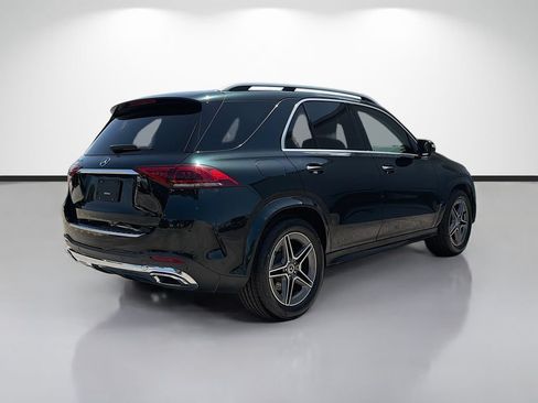 Used 2020 Mercedes-Benz GLE 350 w/ AMG Line Exterior image 3