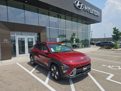 Used 2024 Hyundai Kona SEL FWD image 7